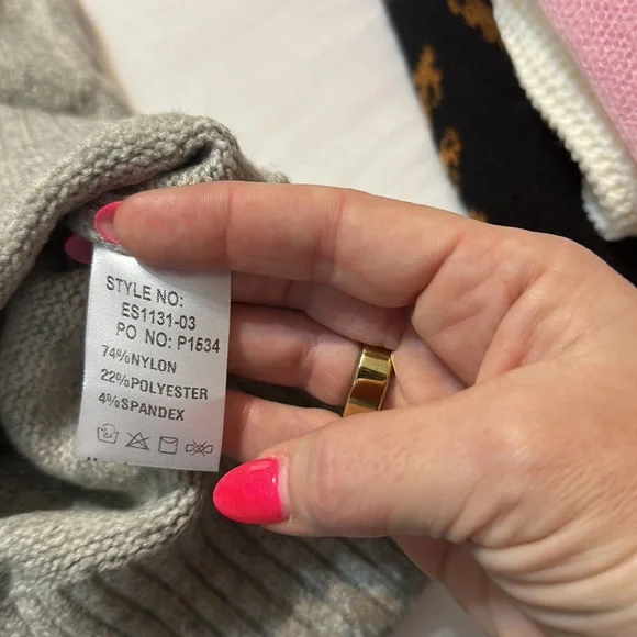 NWT hooded Sweater by On you - Picture 4 of 4